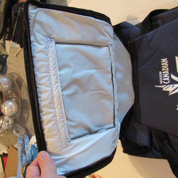 Molson Canadian 67 Insulated Chiller Carry Blue Beer Bag NWOT - Picture 3 of 6